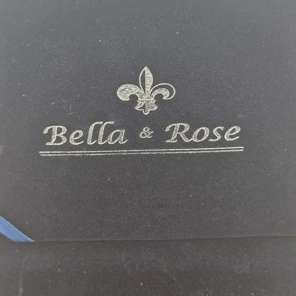 Bella & Rose bella rose